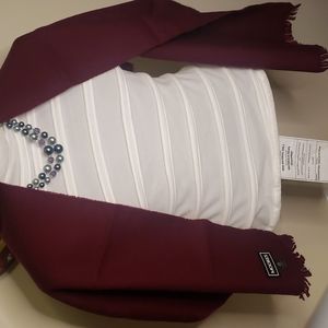 Brand-new hasn't been worn 100% lambs wool scarf